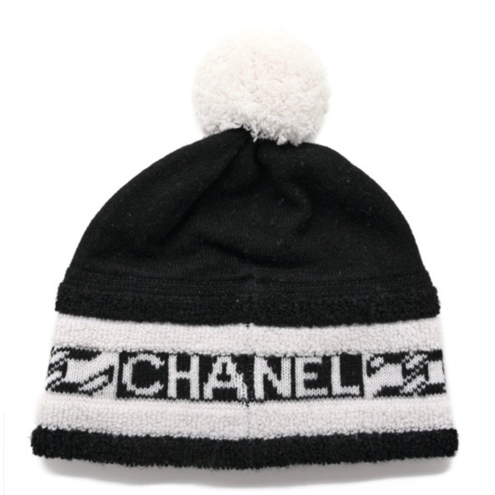 Cashmere Chanel  CC Beanie Hat Ecru Black